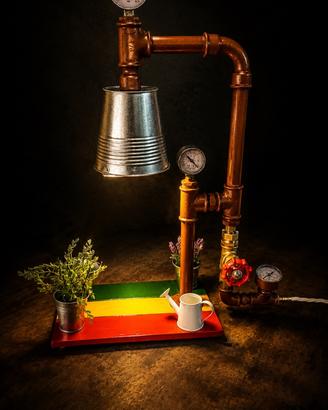 Lampada da tavolo artigianale Steampunk Industrial