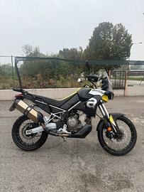 Aprilia tuareg 660