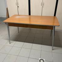 Tavolo vintage in formica anni 70