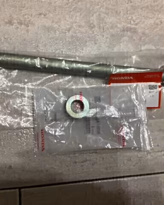 Perno + Dado forcellone Honda cr 125 cr 250 cr 500