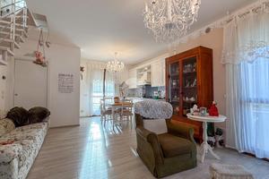 4 LOCALI A MISANO ADRIATICO