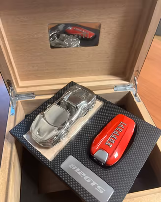 Humidor Ferrari