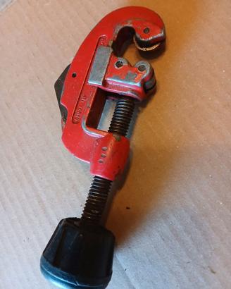 Tagliatubi a rotella manuale (Attrezzo Vintage)