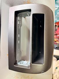 Mascherina  stereo lancia ypsilon o musa