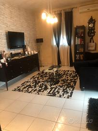 Complementi d’arredo credenza-divano