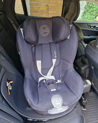 Seggiolino Cybex Sirona Z_I size con base girevole