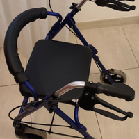 Deambulatore con seduta