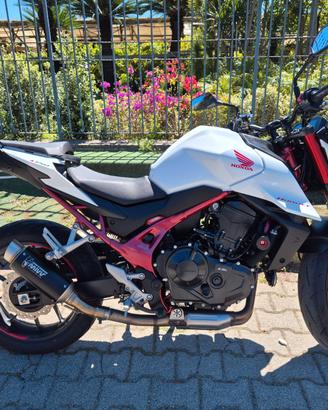 Moto Honda Hornet 750