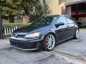 Volkswagen Golf GTI Performance 2.0 TSI 5p. BlueMo