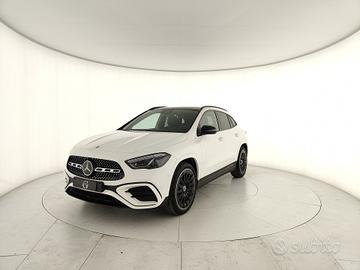 MERCEDES-BENZ GLA 180