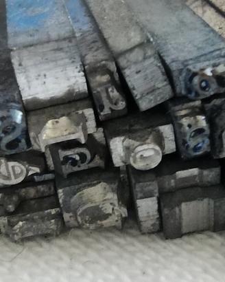 250 Caratteri Tipografici Metallo usati come foto