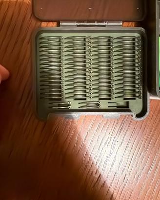 Minuteria varia, principalmente korda, usato poco