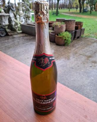 Bottiglia vieux marc de champagne