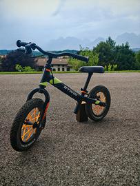 bicicletta senza pedali