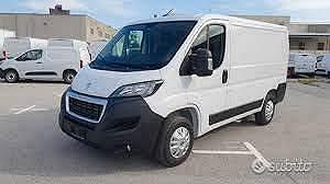 Carico e scarico cose con furgone, Bra e zone 