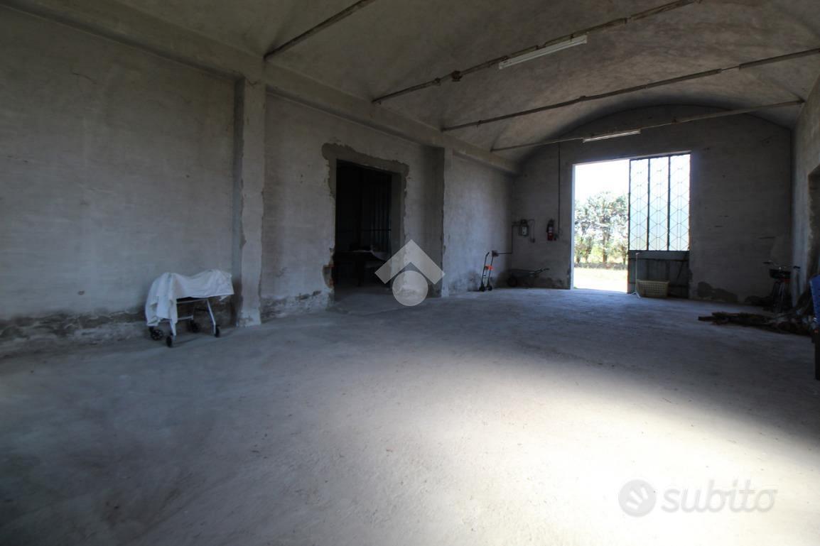 RUSTICO A LARCIANO - Vista 2