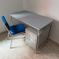 Scrivania acciaio da studio medico