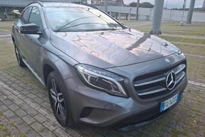 Mercedes-benz GLA 180 d Premium