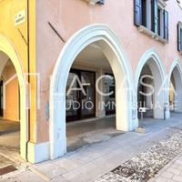 Negozio a Spilimbergo (PN) - Spilimbergo - Centro