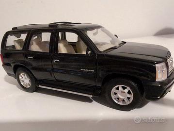 Cadillac Escalade 2002 modellino 