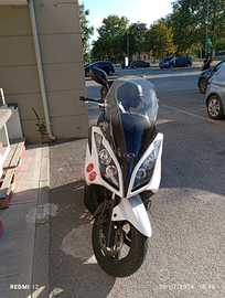 Kymco downtown 300i