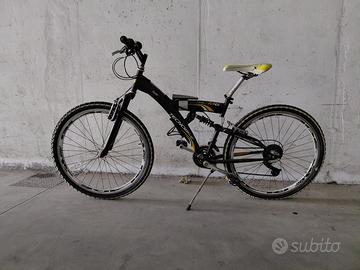 Bici doppiamente ammortizzata 21 marce alluminio