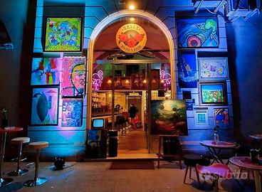 Nardò - Corso Galliano - Locale arredato