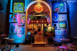 Nardò - Corso Galliano - Locale arredato