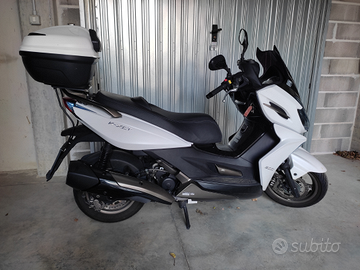 Kymco k - xct 300i