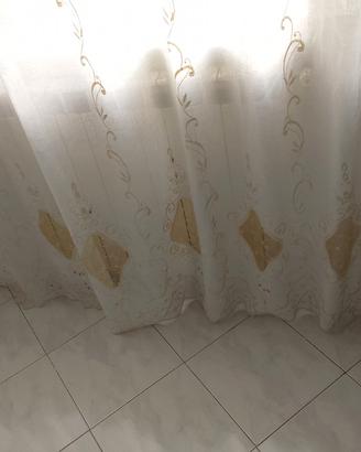 tenda  cucita a mano si può modificare 