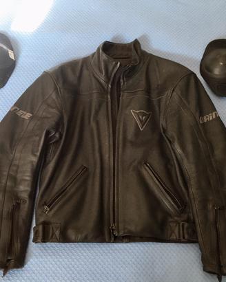 🏍️ Splendida Tuta Dainese divisibile - pelle nera