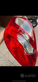 FARETTI POSTERIORI PEGOUT207