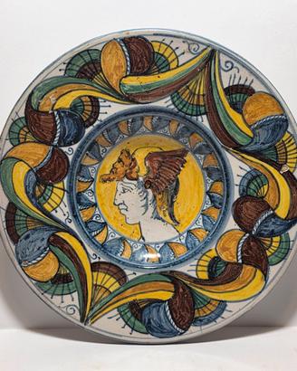 Piatto maiolica raffigurante testa di Hermes '800