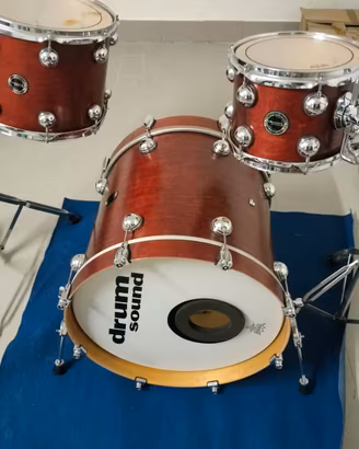 Drum Sound Equalized cherry del 2005 (20-10-14)