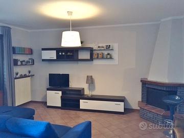 Villetta a schiesra a Campi Bisenzio