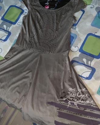 ABITO DESIGUAL