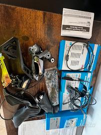 Gruppo Shimano Ultegra Di2 R8050 11v