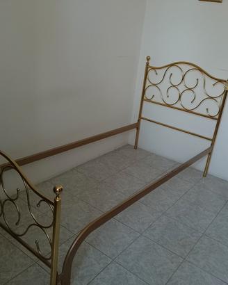 Letto singolo in "ottone"