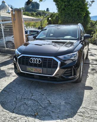 Audi Q3 35 TDI S tronic Business