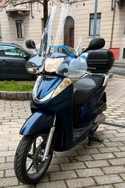 Honda sh 300 i.e. sport