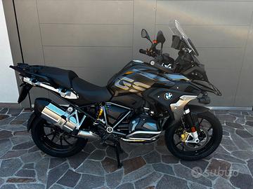 BMW R1250GS