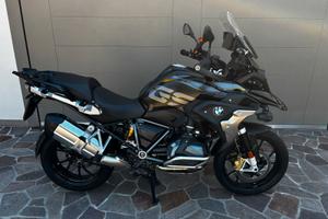 BMW R1250GS