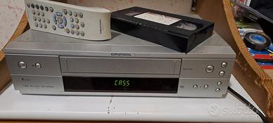 Videoregistratore  VHS GRUNDIG 