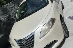 Lancia y 1.3 multijet 95 cv 2012