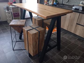 Sgabelli + tavolo(omaggio)