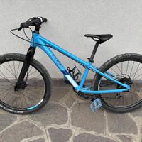 Cube ruota 24" freni a disco idraulici