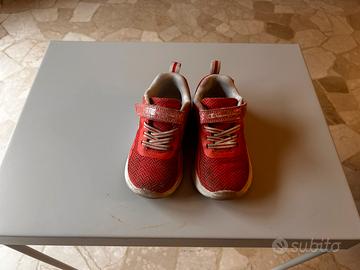 Scarpe bambina taglia 26 marca Champion 5€