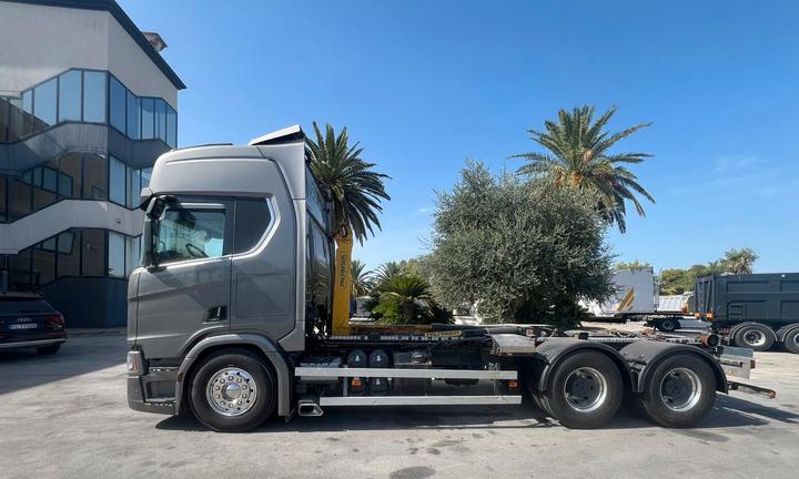 SCARRABILE SCANIA R730 6X4 EURO 6