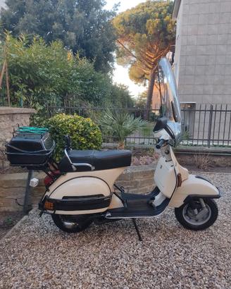 Piaggio Vespa P200E (1983)