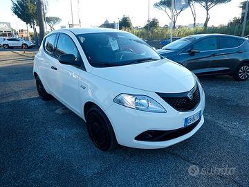 Lancia Ypsilon 1.0 FireFly 5 porte S&S Hybrid Ecoc